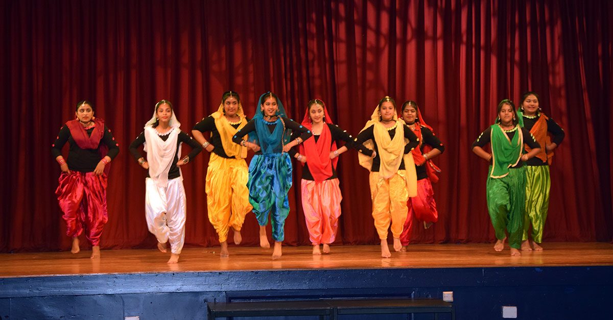 Fashion dancing