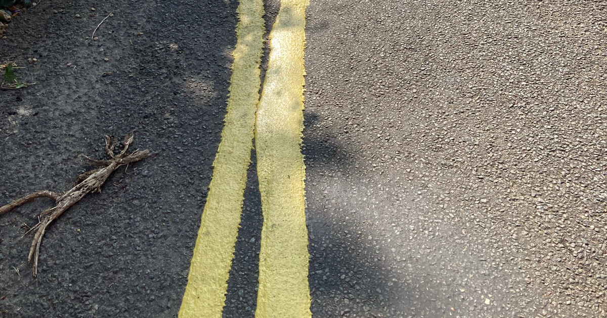 Yellow lines web 2 Yellow lines web 2