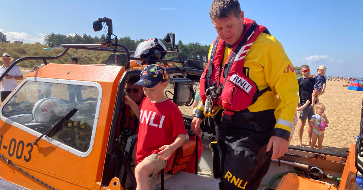 RNLI sun web 2 RNLI sun web 2