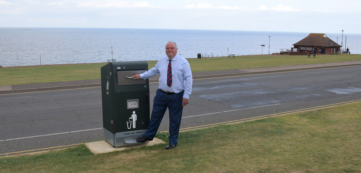 WEB Cllr Kunes and bin 1 WEB Cllr Kunes and bin 1