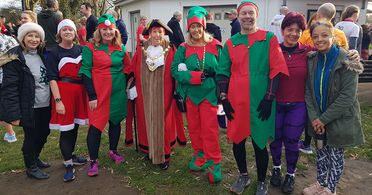 WEB mayor with elves