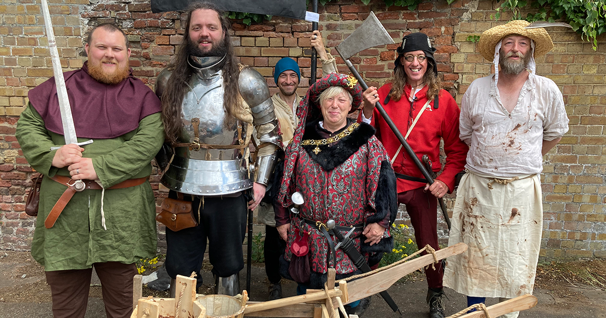 WEB Sir Thomas and The knights of Skirbeck medieval reenactment society WEB Sir Thomas and The knights of Skirbeck medieval reenactment society