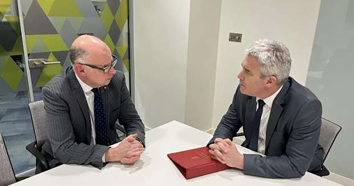 WEB Stuart with S Barclay WEB Stuart with S Barclay