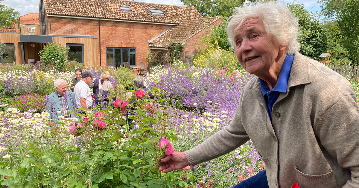 Visitors inspired by beautiful Ringstead gardens