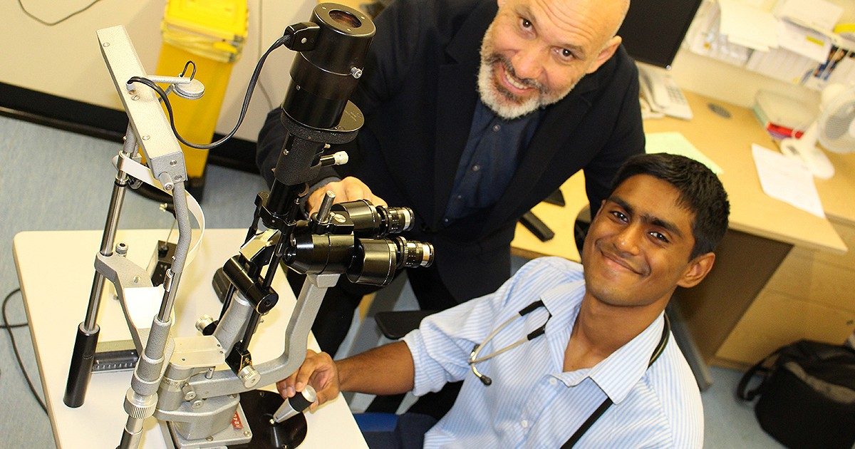 QEH ophthalmic consultant surgeon recognised for outstanding teaching