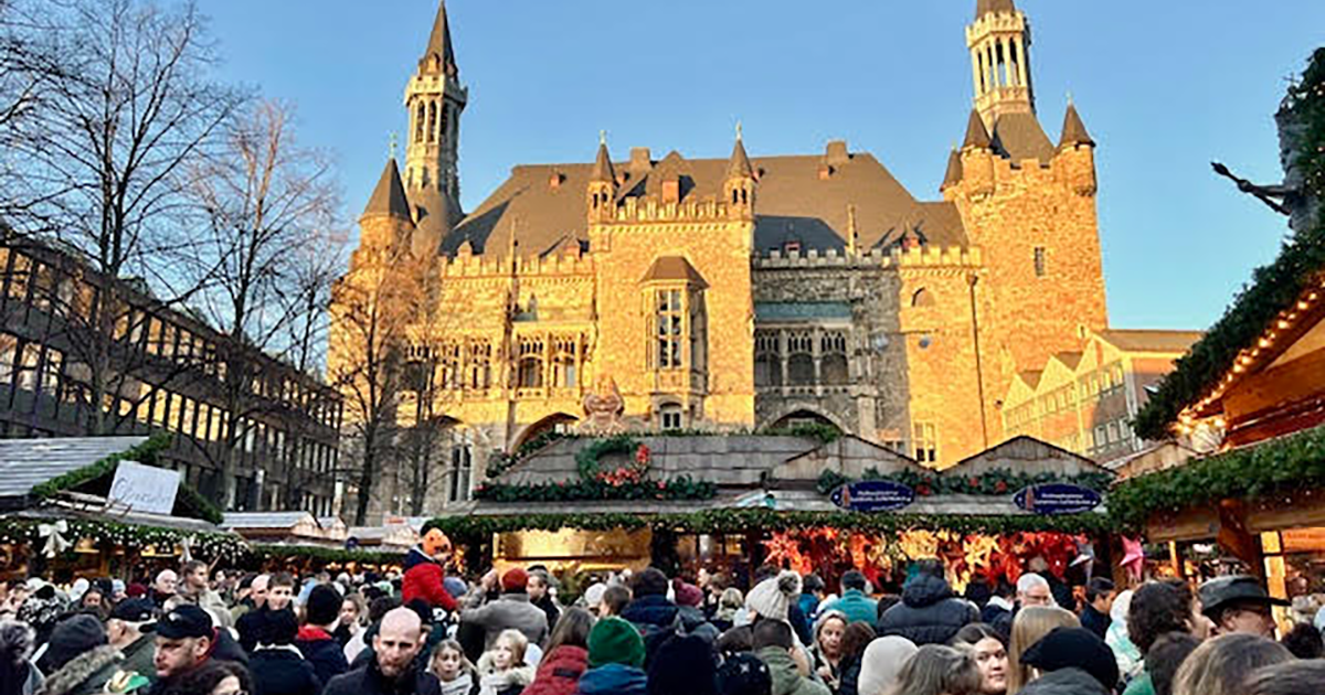 Frohliche Weihnachten for Hunstanton students