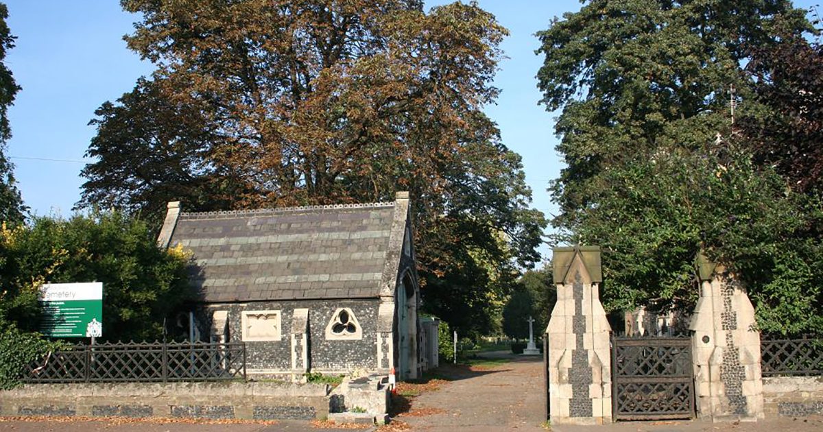 Bridge in Hardwick Road cemetery closed to vehicles