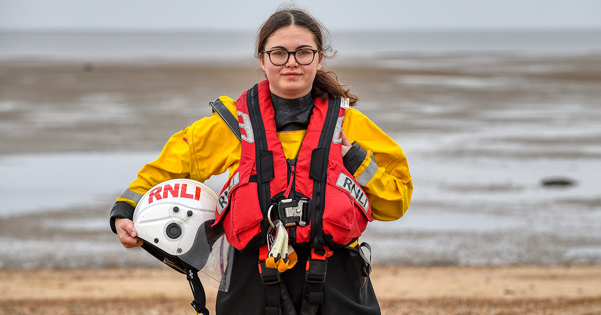 Lou combines studying with volunteering as a lifeboat and Hovercraft crew member
