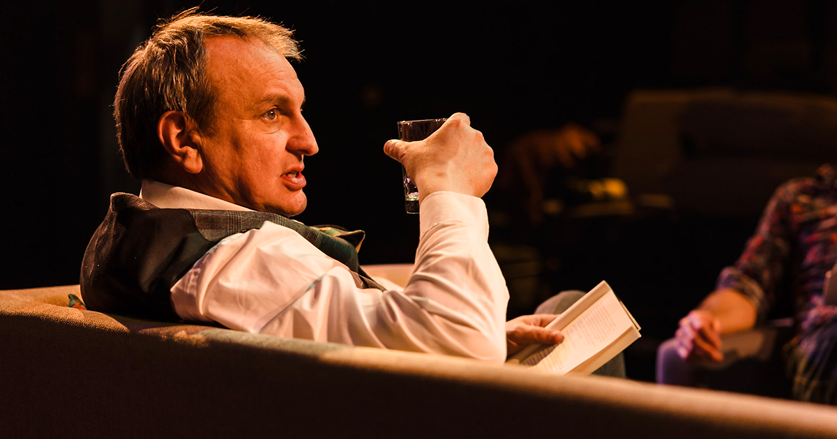 A razor-sharp comedy of manners… and total meltdown