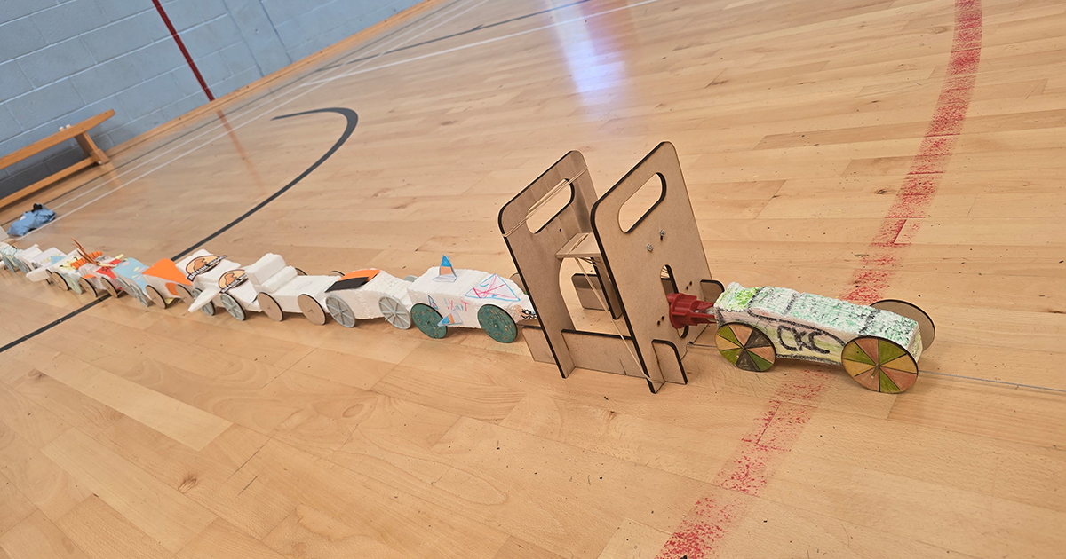 Smithdon Students Design and Race Cars in High-Speed STEM Day