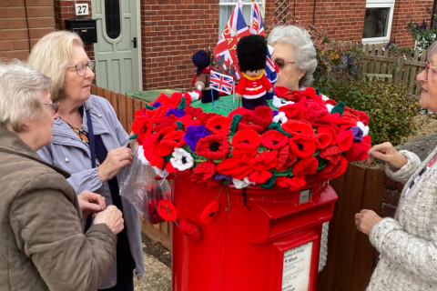 A knitting tribute for Remembrance Sunday