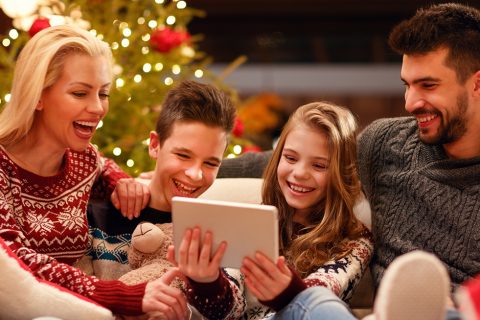 5 TIPS FOR AN AFFORDABLE FAMILY CHRISTMAS