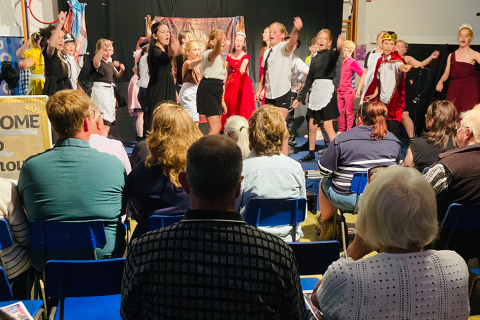 Hunstanton Primary's take on Cinderella toe-tally charming!